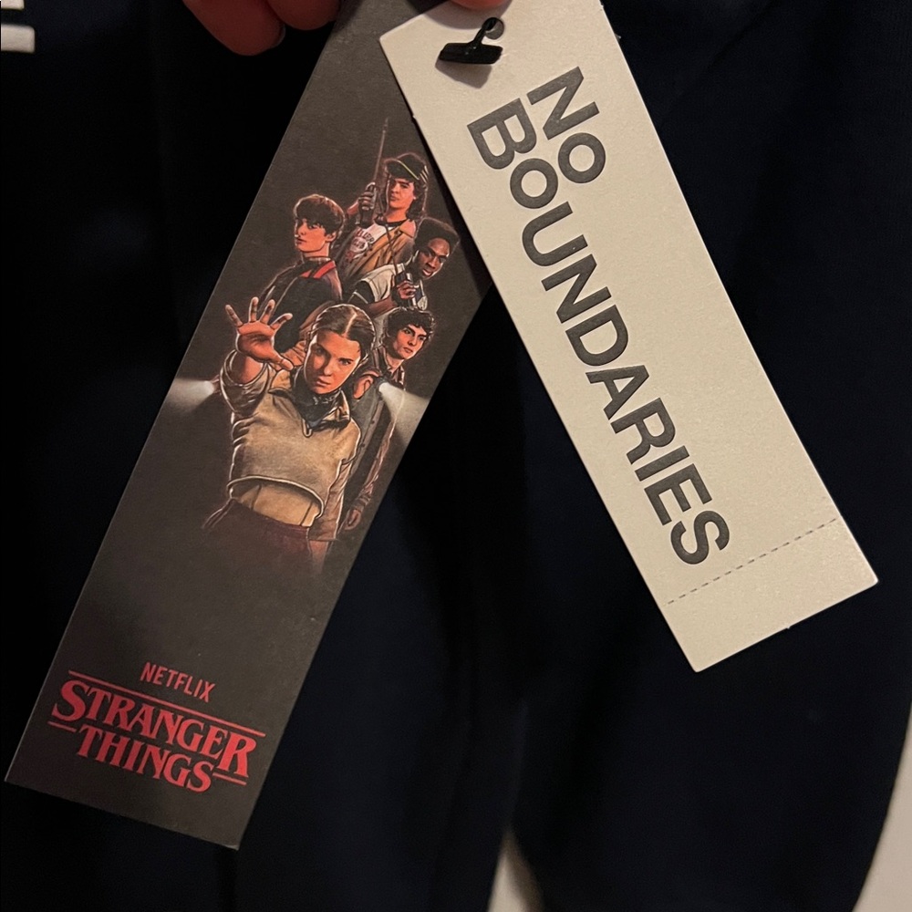 NWT Stranger Things Crewneck - Picture 4 of 4